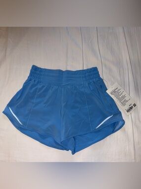 Lululemon High Rise Hotty Hot Shorts 2.5in